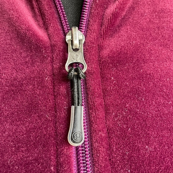 Lululemon Sport. Jacket Velour Zip Front Collar Maroon. Y2K - Picture 7 of 10